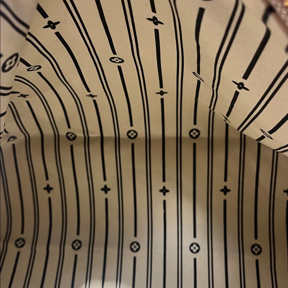 Stylish Checkered Bag - Beige and White - Picture 10 of 13